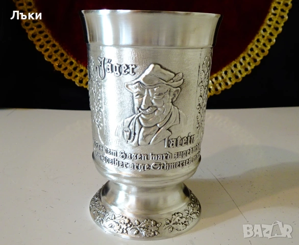 Калаена чаша с Ловец,Заек,комична сцена. 