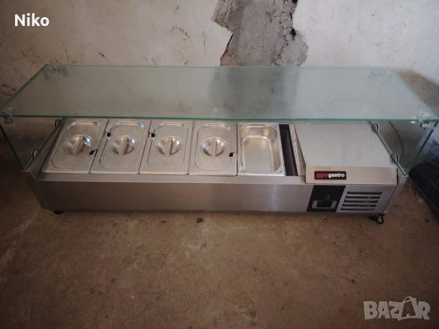 Салатбар/ Салатена витрина