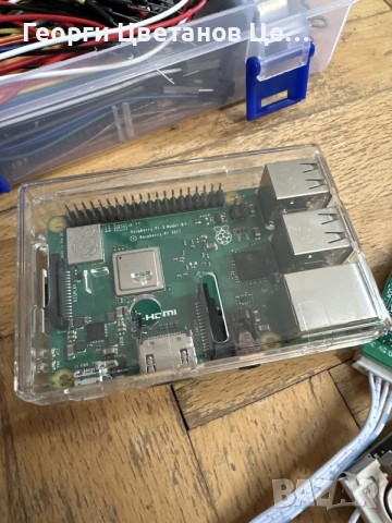 Raspberry Pi 3 Model B+ + Freenove Ultimate Starter Kit + nova PM sensor SDS011, снимка 3 - За дома - 55601278