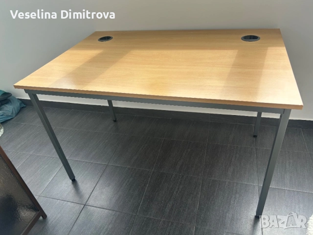 Бюро 120x60 в перфектно състояние, снимка 5 - Бюра - 54806526