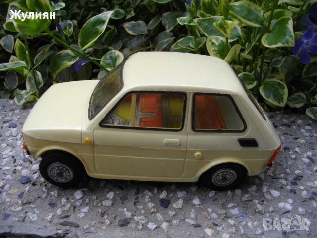 СОЦ ПЛАСТМАСОВА КОЛИЧКА ПОЛСКИ ФИАТ POLSKI FIAT 126, снимка 4 - Антикварни и старинни предмети - 54154478