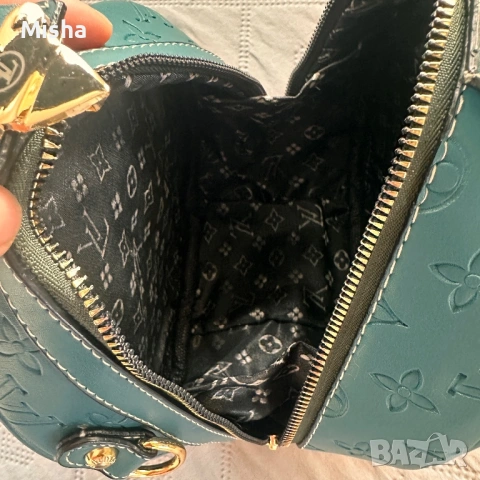 Малка кръгла чанта в тъмно синьо-зелен цвят с интересен дизайн, снимка 4 - Чанти - 54082655