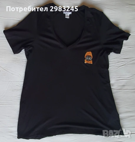 Дамска тениска с шпиц деколте и кученце