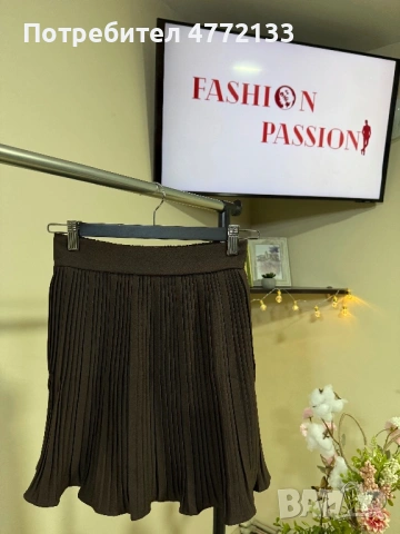 Дамска плисирана пола, снимка 2 - Поли - 53987199