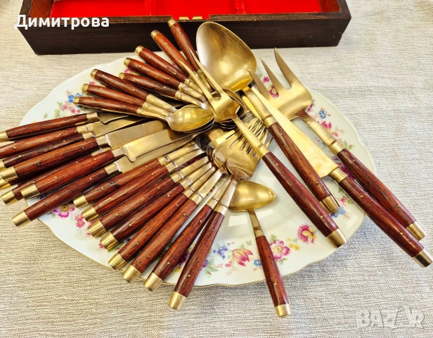 Комплект прибори за хранене 