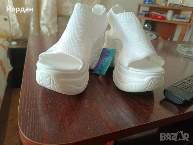 дамски сандалки (чисто нови) , снимка 2 - Маратонки - 55177654
