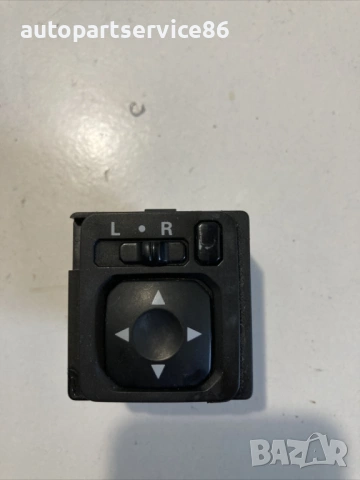 Бутон за управление на странични огледала (wing mirror switch) за Mitsubishi Grandis 2.0 Di-D (2005)