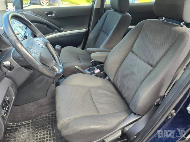 TOYOTA COROLLA VERSO 1.8 Бензин Газ, снимка 8 - Автомобили и джипове - 54795766