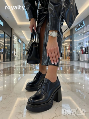 Обувки на ток - черна лъскава кожа
