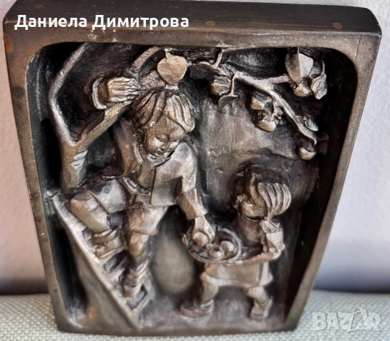 2 броя релефни пана от калай за окачване с детски сцени, снимка 5 - Антикварни и старинни предмети - 55179956