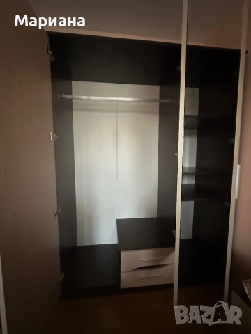 Продавам трикрилен гардероб, снимка 6 - Гардероби - 53156965