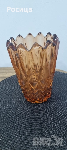 Ретро стъклена ваза