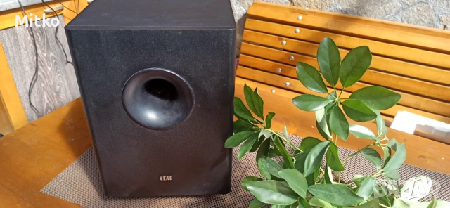 Elac активен субуфер