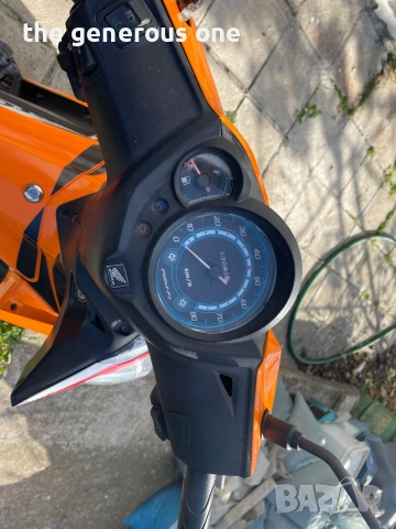 Honda NSC50R REPSOL четиритактов мотор мотопед скутер инжекцион с регистрация и гражданска., снимка 8 - Мотоциклети и мототехника - 55156461