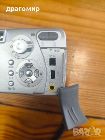 SONY Cyber-shot 3,2 MEGA PIXELS DSC-P72 , снимка 14 - Фотоапарати - 54615501