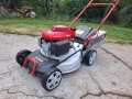 Косачка Honda самоходна мулчираща с кош, снимка 1