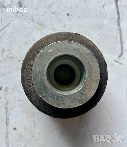 Тампон шаси рама Land Rover Range Rover sport L320, снимка 2 - Части - 54090651