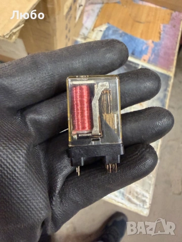 Професионално индустриално реле Siemens V23154-C0726-B104 – НОВО