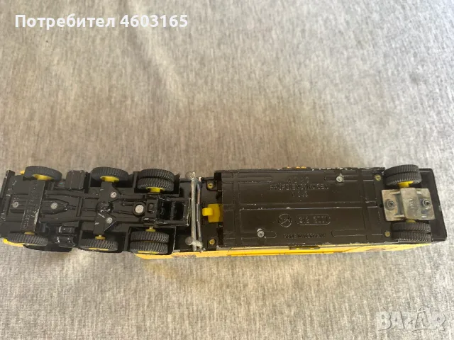    камион модел Siku V343 Hanomag Henschel ADAC,, снимка 6 - Колекции - 55424155