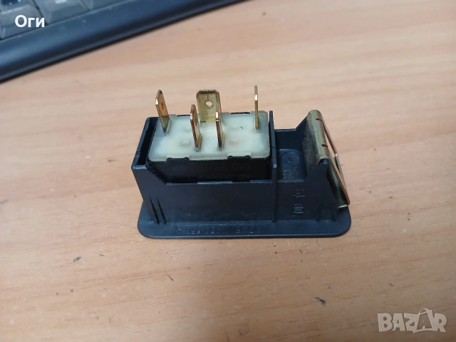 Бутон ел.стъкло за Фолксваген Поло 99-01г. Лупо и Сеат Ароса  6X0 959 855 A, снимка 2 - Части - 54900654