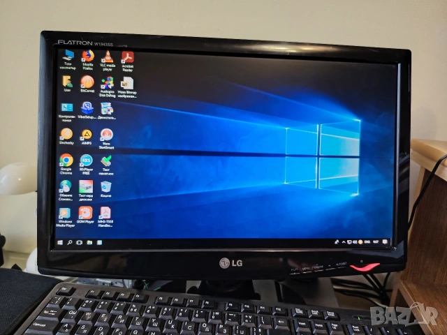 Надежден 19" монитор LG FLATRON W1943SS – Идеален за офис и раб