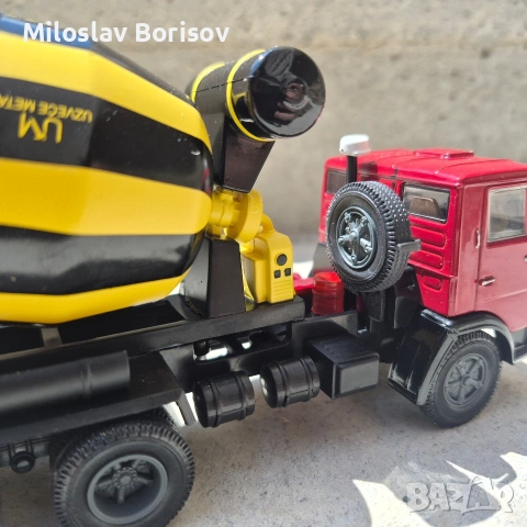 Kamaz/Камаз мащаб 1:43 бетоновоз deagostini, снимка 6 - Колекции - 54443494