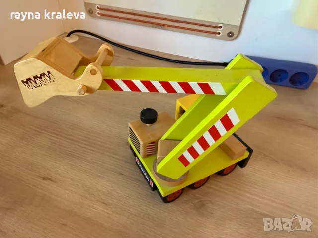 Детска играчка дървен багер Wawa, снимка 2 - Коли, камиони, мотори, писти - 55422653
