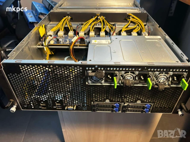 Професионален майнинг сървър Gigabyte Оctominer like, снимка 3 - Друга електроника - 55237191