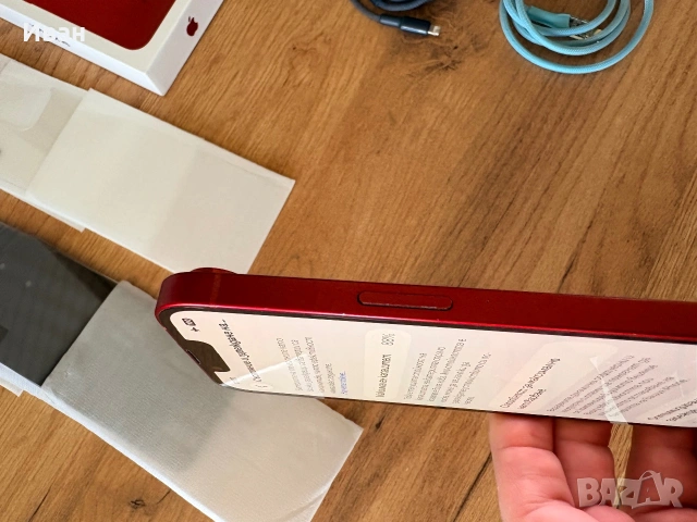 Телефон iPhone 13 red, снимка 4 - Apple iPhone - 55160563