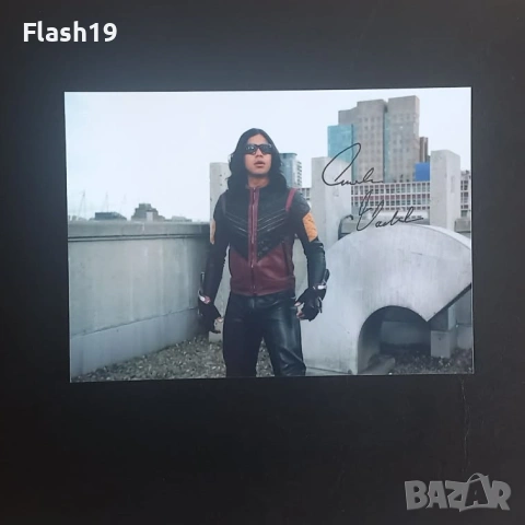⭐ Автограф Карлос Валдес (The Flash) ⭐ (виж описанието)