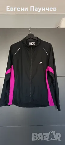New balance размер L дамско яке тип ветровка в черен цвят 