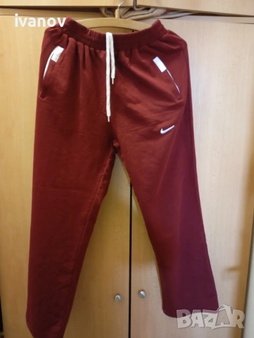 Дамско долнище Nike 