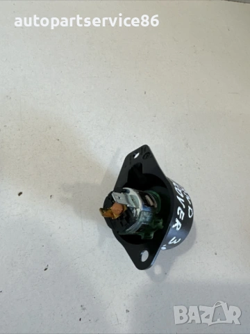 12V захранващ контакт за Land Rover Range Rover L322 3.0D (2006) 67033001 , снимка 2 - Части - 54349360