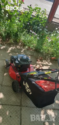 Бензинова косачка с кош и двигател Briggs Stratton внесена от Германия , снимка 2 - Градинска техника - 55501578