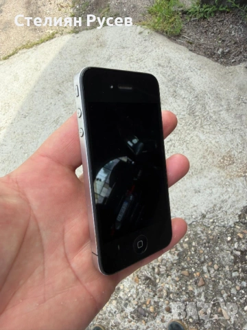 1706  Iphone 4 цял за части 10 евро - оригинален дисплей , телефона НЕ СЕ стартира , изключен е от 2, снимка 3 - Apple iPhone - 54941975