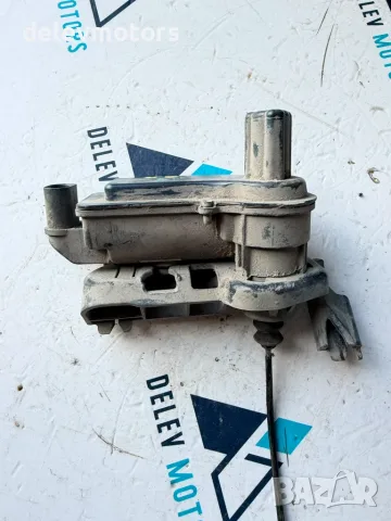 1ea927282 моторче за ръчна спирачка задно дясно от Volkswagen ID.3 Pro, снимка 4 - Части - 55344040
