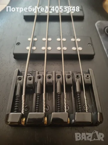 Бас кирата, 4 струни, Ibanez SR300EB-WK, снимка 11 - Китари - 55656451