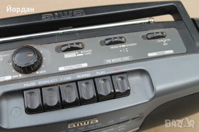 Радиокасетофон ''Aiwa cs 125'' , снимка 6 - Радиокасетофони, транзистори - 54455566
