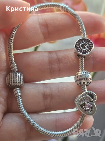 Сребърна гривна с талисмани