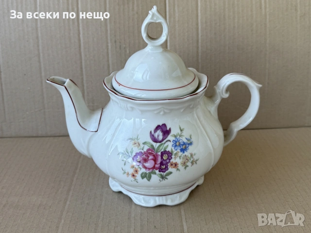 Български порцеланов чайник, снимка 2 - Сервизи - 55290615