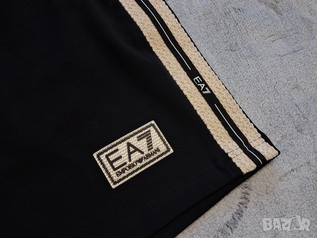 Emporio Armani къси гащи L, снимка 3 - Къси панталони - 54933411