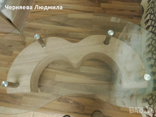 Холна маса с стъклена повърхност, снимка 2 - Маси - 54799366