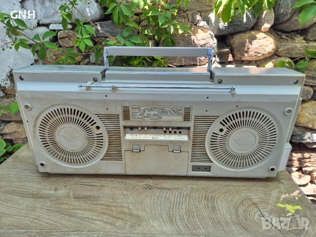 Радиокасетофон Sharp GF-565H, снимка 3 - Радиокасетофони, транзистори - 55186097