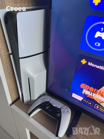 Продавам конзола PlayStation 5 (PS5 Slim) Standard Edition