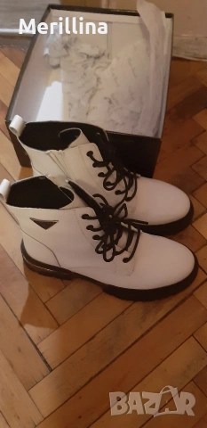 Кожени бели нови боти, снимка 2 - Детски боти и ботуши - 54310242