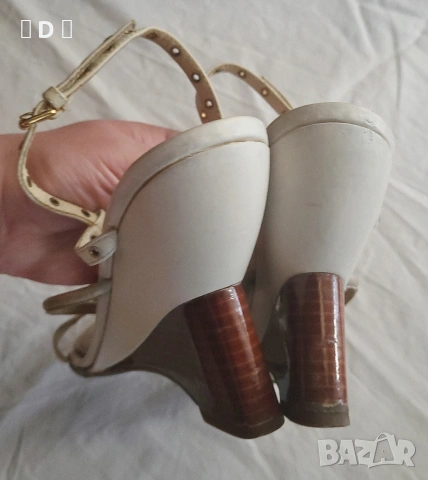LOUIS VUITTON оригинални сандали 37,5, снимка 3 - Сандали - 55063426