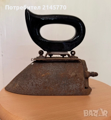 Стара ютия, снимка 2 - Антикварни и старинни предмети - 54666163