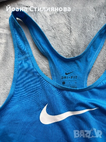 Оригинален дамски потник Nike, снимка 2 - Потници - 54766917