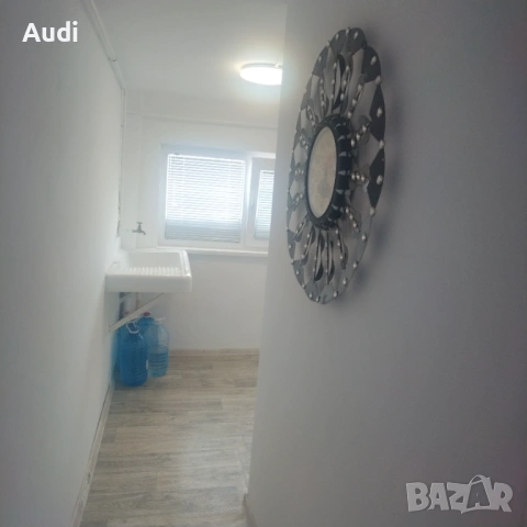 Собственик продава таванско ателие Статут по Нот. Акт "АТЕЛИЕ" Идеален център на гр.Разград, снимка 6 - Апартаменти - 52051885