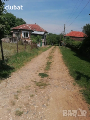 продавам две къщи в с.Балювица, снимка 10 - Къщи - 55078249
